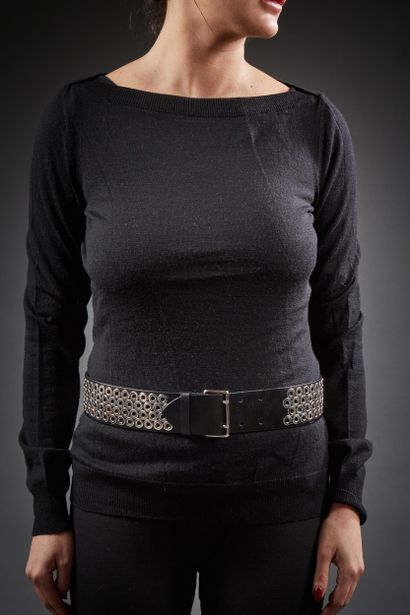 ALAÏA

Lot composé d'un pull en laine noire,...