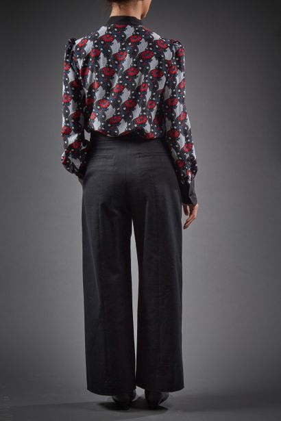 PRADA 

Collection Printemps/Été 2015

Ensemble...