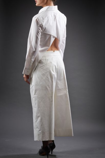 Jil SANDER

Ensemble composé d'une chemise...