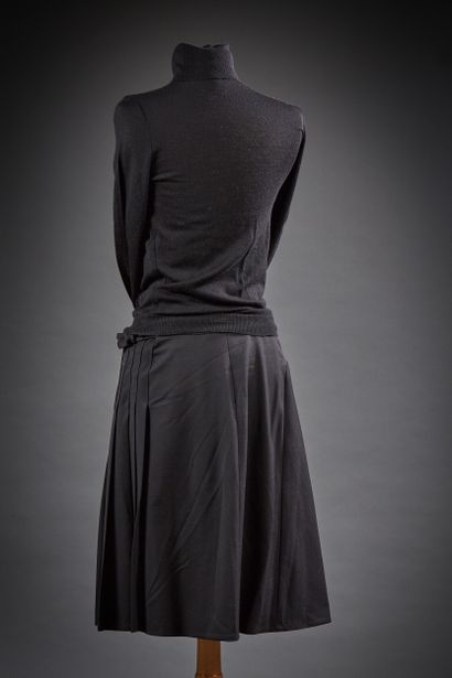 BALENCIAGA

Ensemble composé d'un top en...