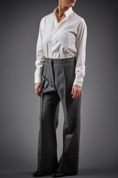 DIOR, CELINE

Lot composé d'une chemise en...
