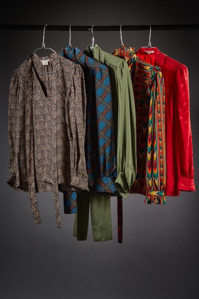 Yves SAINT LAURENT rive gauche

Lot de cinq...