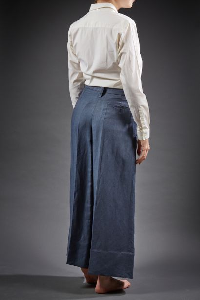 DIOR, CELINE

Lot composé d'une chemise en...