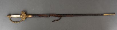 # Militaria

Épée d'Officier, pommeau à tête...
