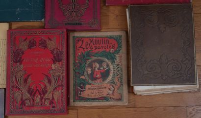 Lot de livres en percaline et divers
