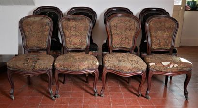 Six chaises cabriolets et quatre autres chaises...