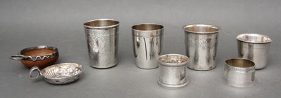 #Lot en argent 950°/°° : 

- Quatre timbales...