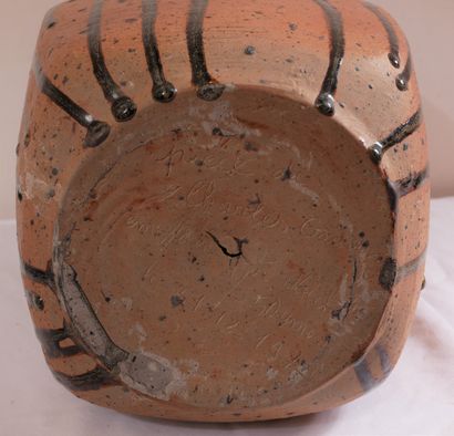 Charles GAUDRY (1933-1980)

Vase en grès...