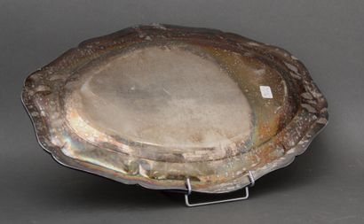 # MANANT Paris orfèvre

Plat ovale mouvementé...