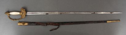 # Militaria

Épée d'Officier, pommeau à tête...