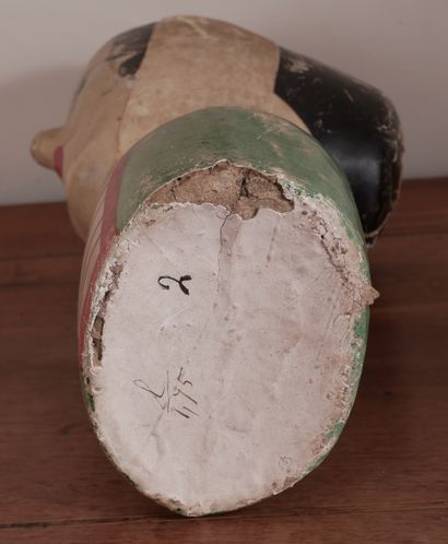 Marotte en carton boulli et peau à décor...