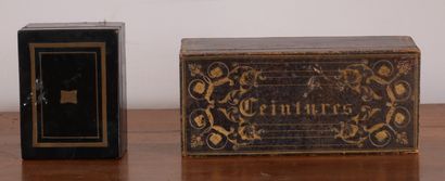 Lot :

- Porte-montre en placage d'ébène...
