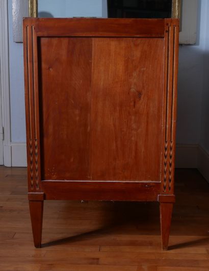 Commode en bois de placage marquetée de filets...