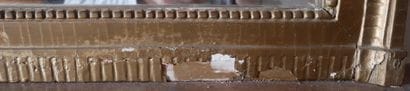 Glace rectangulaire en bois stuqué redoré

80,5...
