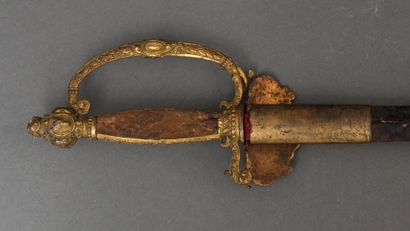 # Militaria

Épée d'Officier, pommeau à tête...