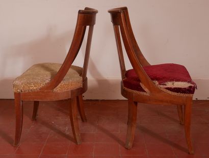 Quatre chaises gondoles à dossier bandeau...