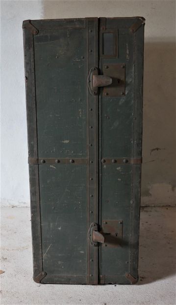 MOYNAT

Malle cabine en bois et toile enduite

H...