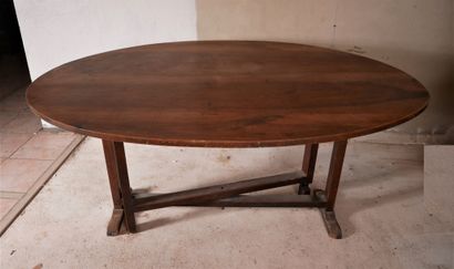 Table ovale de vigneron en bois naturel à...