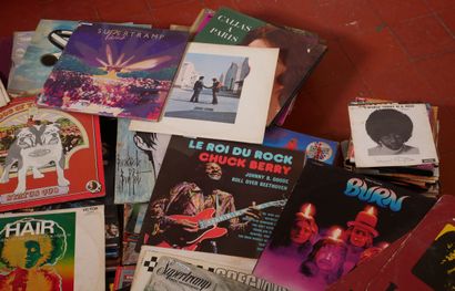 Lot de vinyles dont classique, les Doors,...