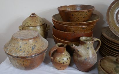 Atelier GAUDRY

Partie de vaisselle en grès...