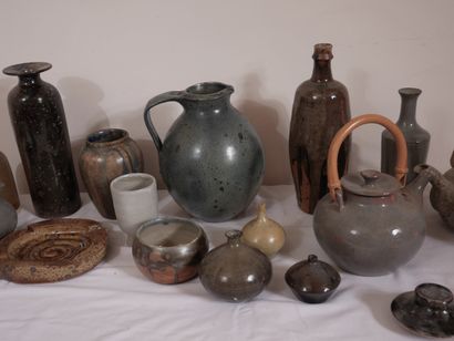 Atelier GAUDRY

Lot de vases, verseuses,...