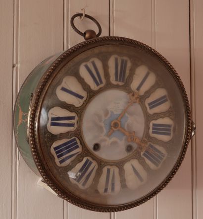 Pendule œil de bœuf en tôle polychrome en...