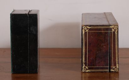 Lot :

- Porte-montre en placage d'ébène...