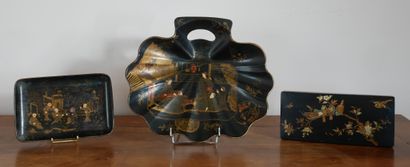 Lot :

- Ramasse-miettes et petit plateau...