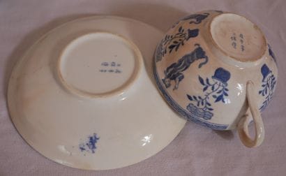 Lot d'assiettes en porcelaine bleu-blanc...