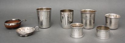 #Lot en argent 950°/°° : 

- Quatre timbales...