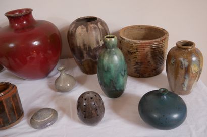 Lot de vases en céramique divers (petits...
