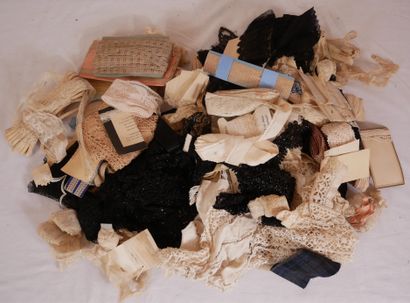 Lot de broderies divers