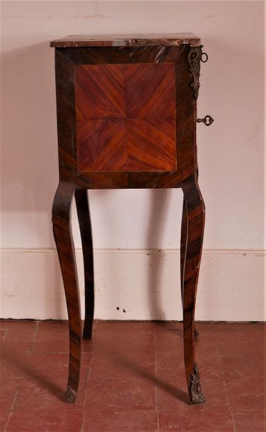 Table de chevet en bois de placage ouvrant...