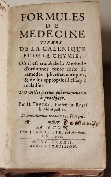 Lot of books of the XVIIIth c. :

- H. TENCKER...