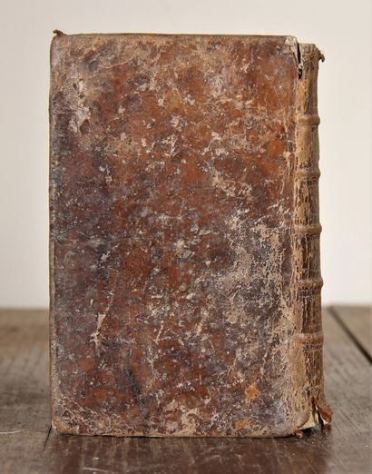 Lot of books of the XVIIIth c. :

- H. TENCKER...