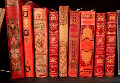 *Lot of volumes in percaline and various