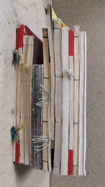 Set of 13 volumes of Japanese prints end...