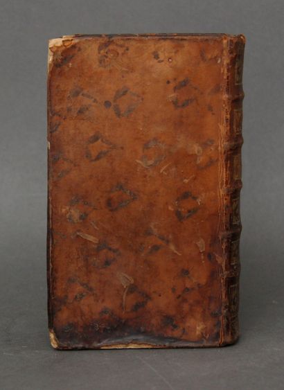 Lot :

- PINGERON

Life of ancient and modern...