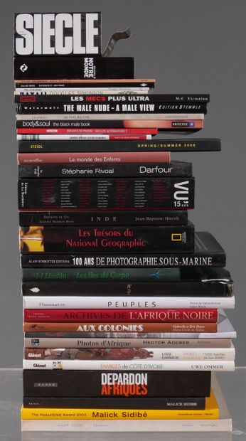
Important lot de livres sur le thème de...
