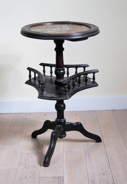 *Tripod pedestal table in stained wood, marble...