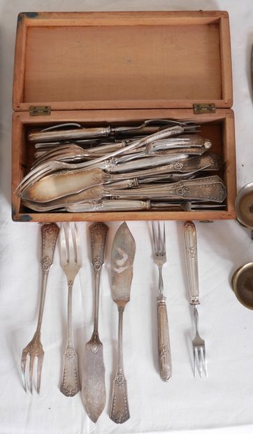 Lot of silver plated cutlery, dishes and...