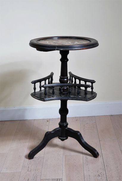 *Tripod pedestal table in stained wood, marble...