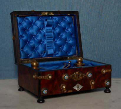 Perfume and jewelry box in veneer with brass,...