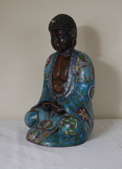 Seated Buddha in cloisonné metal, China

H...
