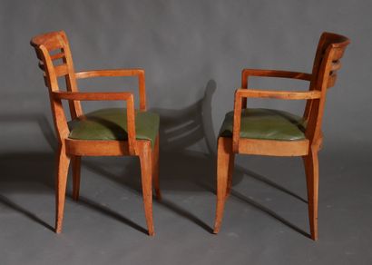 Lot:

- Pair of natural wood bergères, 1940s

H...