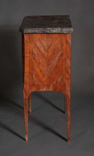 Veneer chest of drawers with two drawers...