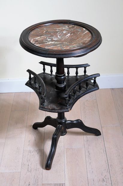 *Tripod pedestal table in stained wood, marble...