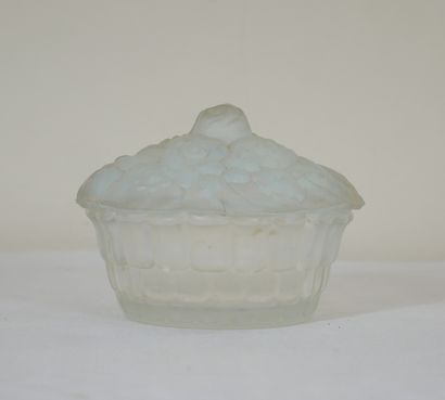 ETLING

Covered candy jar in transparent...