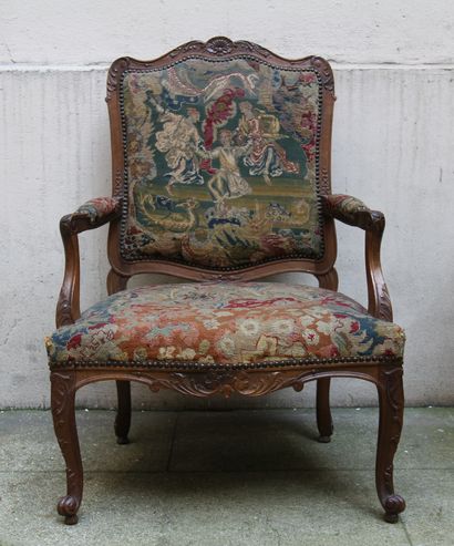 Pair of armchairs with flat, slightly sloping...