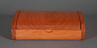 DOM PERIGNON

Cigar box in natural wood of...